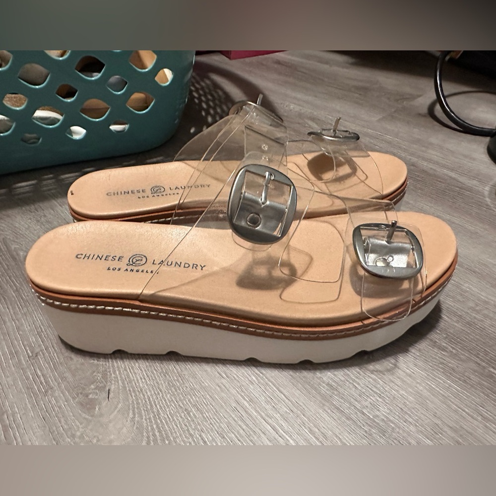 Chinese Laundry Tan and White Platform Sandals